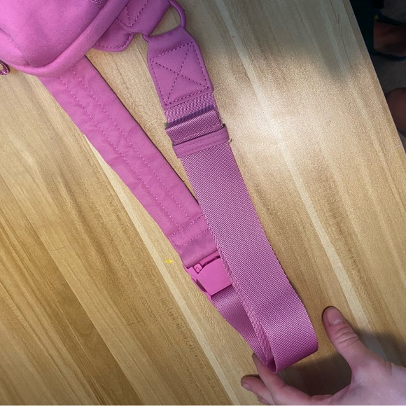 Vera Bradley Sling utility Backpack - Picture 4 of 4